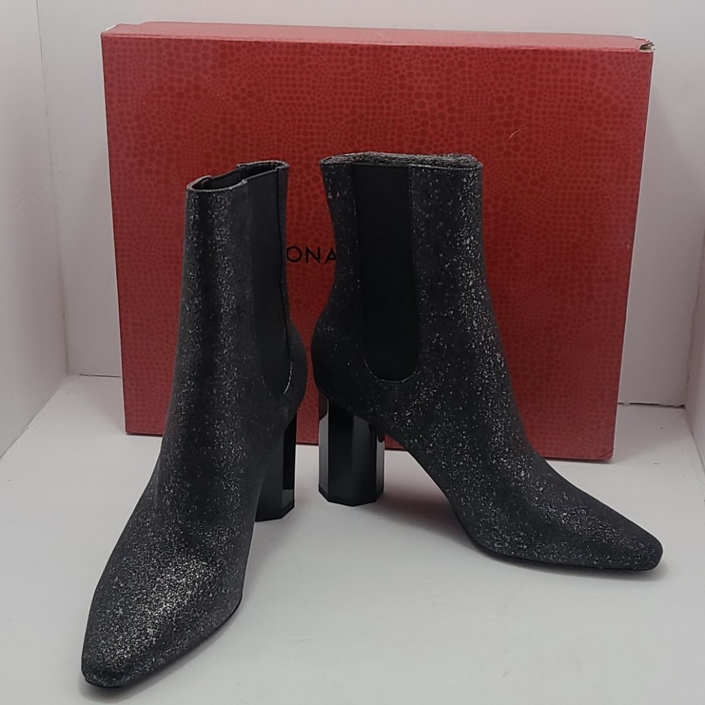 Donald pliner glitter booties